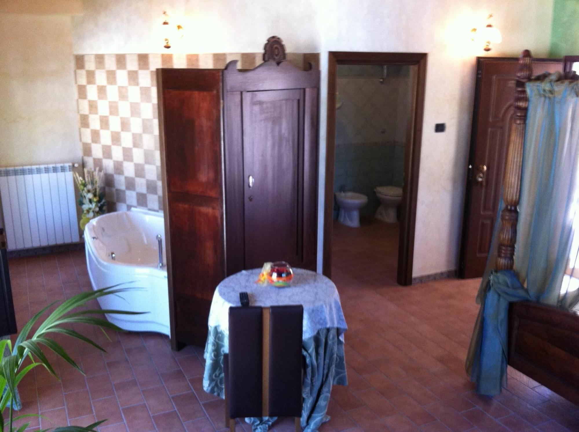 Hotel Il Feudo Dei Pierleoni Celano Zimmer foto
