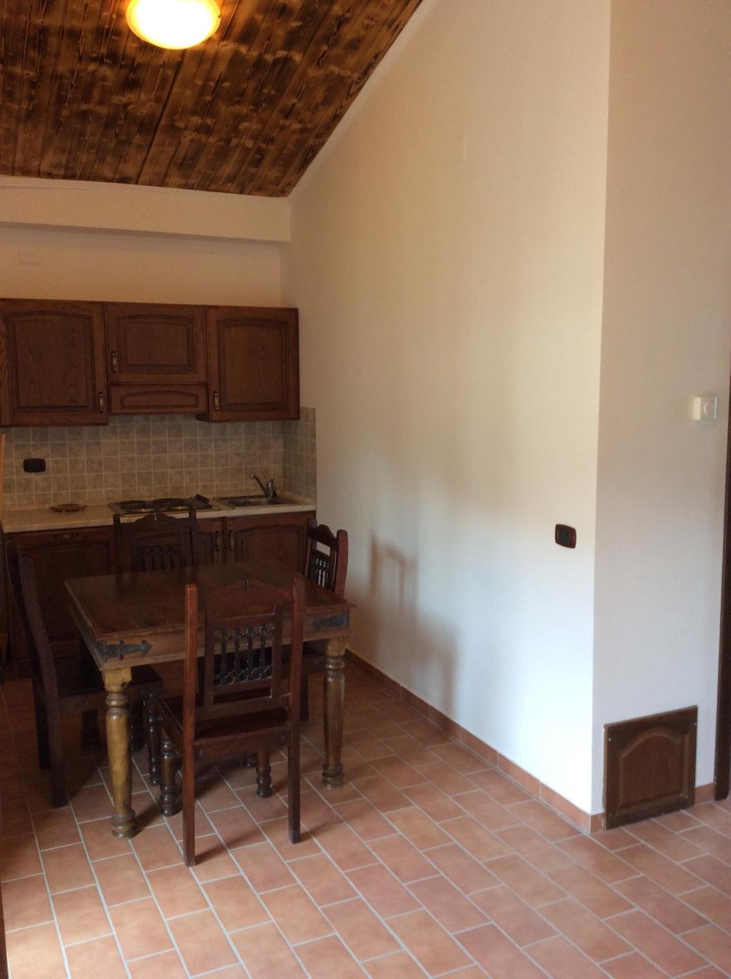 Hotel Il Feudo Dei Pierleoni Celano Zimmer foto