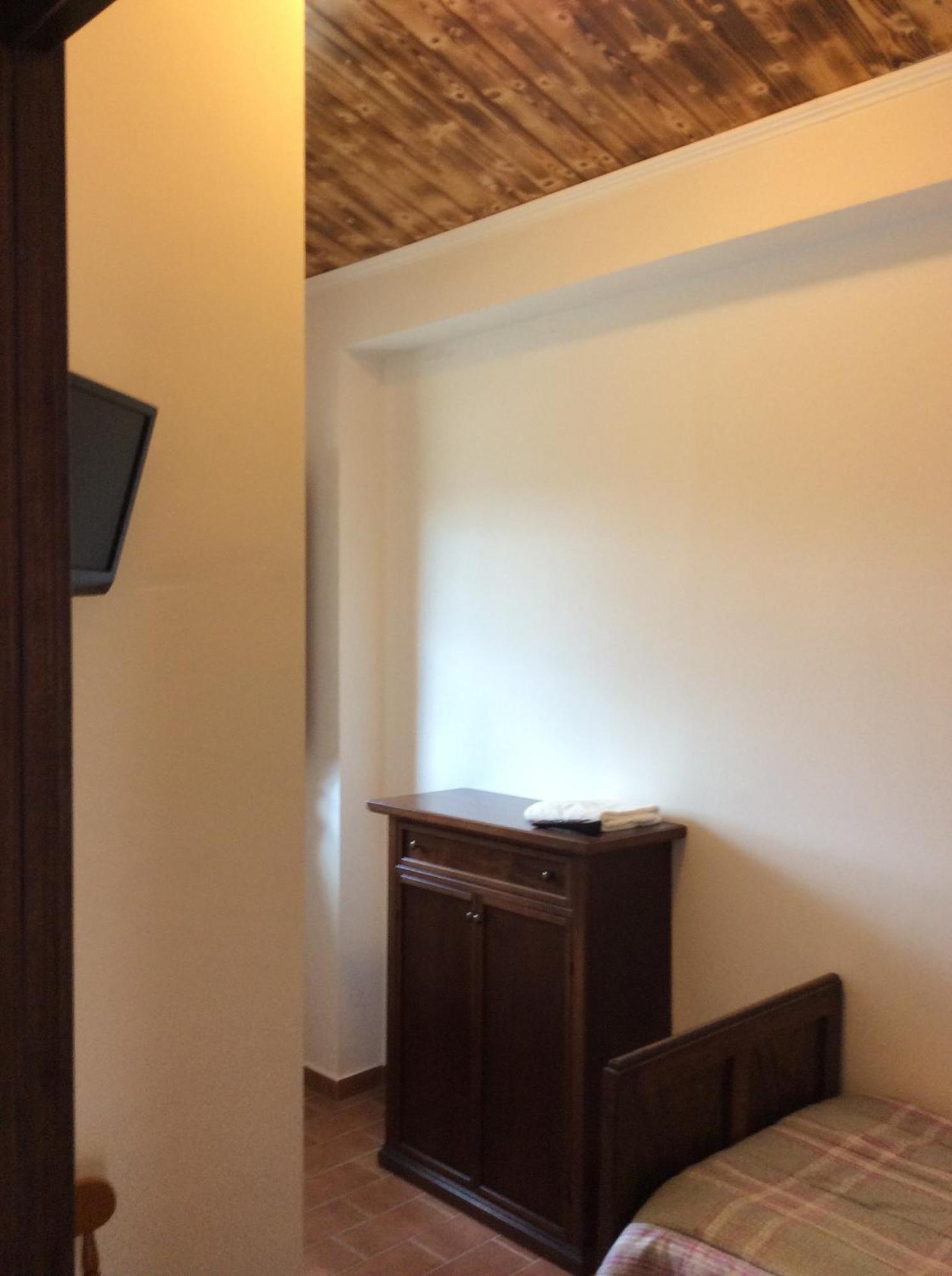 Hotel Il Feudo Dei Pierleoni Celano Zimmer foto